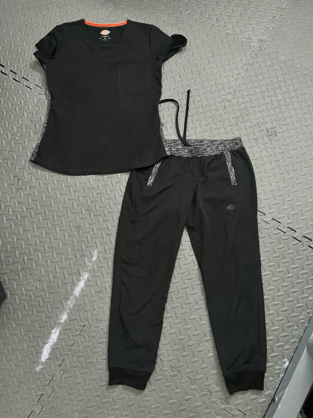 Dickies scrub set black small